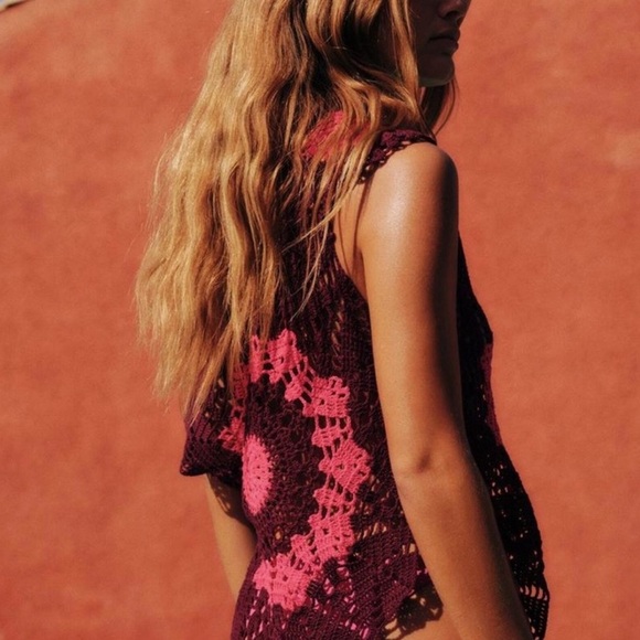 NWOT Zara Burgundy and Pink Crochet Crop Top - Picture 4 of 9